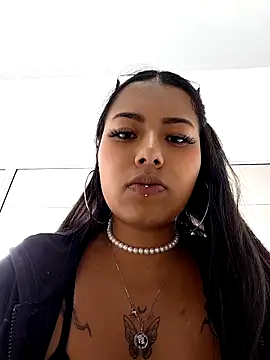 Snapshot of Katta_ossa chatting on April 13, 5:29 pm Katta ossa online show from April 13, 5:29 pm