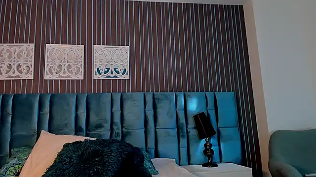 KendalPrince online show from April 8, 3:39 am