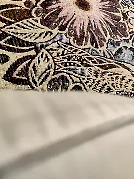 Snapshot of santigle90 chatting on December 18, 2:21 am santigle90 online show from December 18, 2:21 am