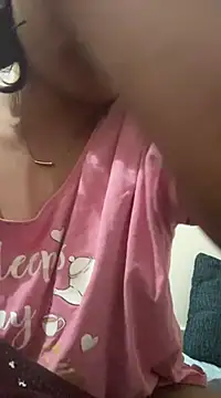 priyadevi17 online show from January 18, 7:58 pm