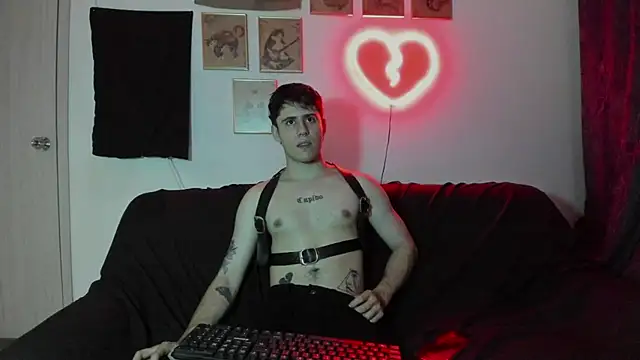 Snapshot of Antonello_Vannucci chatting on January 3, 9:05 pm Antonello Vannucci online show from January 3, 9:05 pm