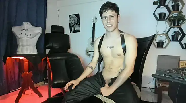 Snapshot of Antonello_Vannucci chatting on February 26, 12:38 am Antonello Vannucci online show from February 26, 12:38 am