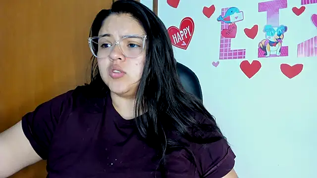 Snapshot of lizzie_c chatting on February 18, 5:42 am lizzie c online show from February 18, 5:42 am