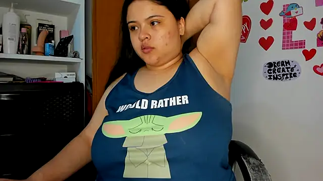 Snapshot of lizzie_c chatting on March 22, 1:22 am lizzie c online show from March 22, 1:22 am