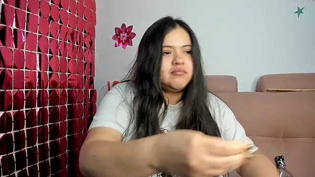 lizzie c online show from April 14, 9:48 am