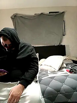 Snapshot of Coppiatrasgressiva chatting on October 29, 10:00 pm Coppiatrasgressiva online show from October 29, 10:00 pm