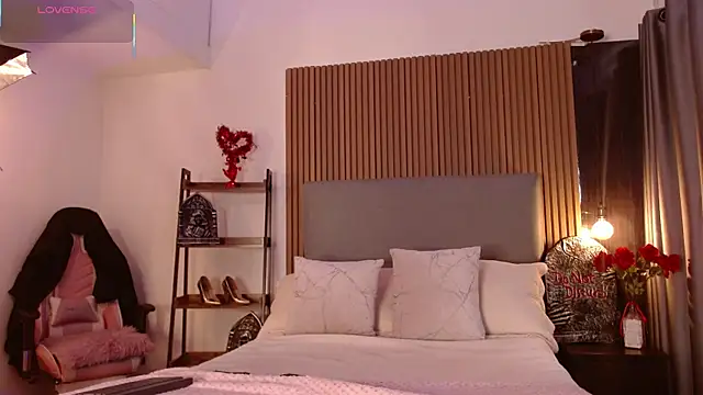 Sienna Blake  online show from October 14, 8:31 pm