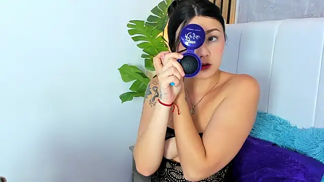 Samantha Good online show from April 5, 11:40 am