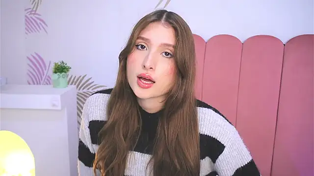 Daisha Riley online show from February 20, 12:25 pm