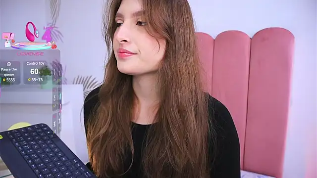 Daisha Riley online show from March 3, 12:58 pm