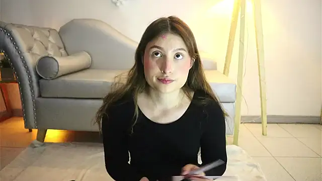 Daisha Riley online show from December 4, 2:04 pm