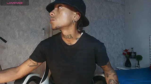 JhonyMiller  online show from June 24, 10:53 pm