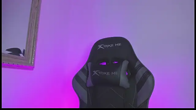 nathyy garcia online show from April 19, 4:23 am