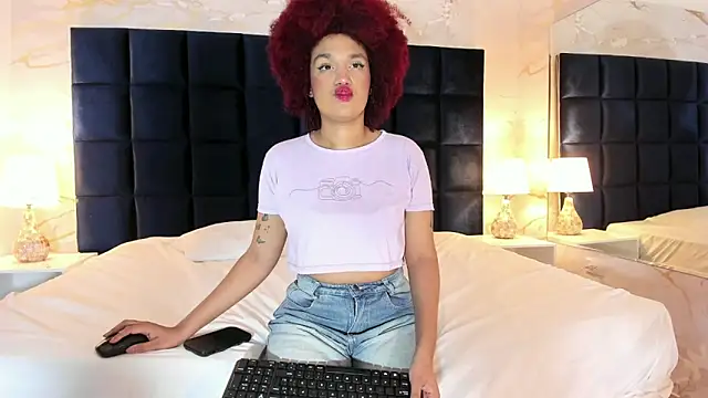 loladupont online show from March 7, 3:14 am