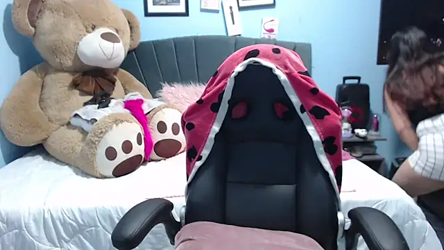 AngelRouss online show from February 24, 9:29 am