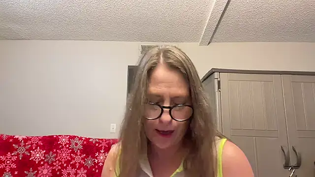 Snapshot of Keywest_Kate chatting on January 3, 9:47 pm Keywest Kate online show from January 3, 9:47 pm