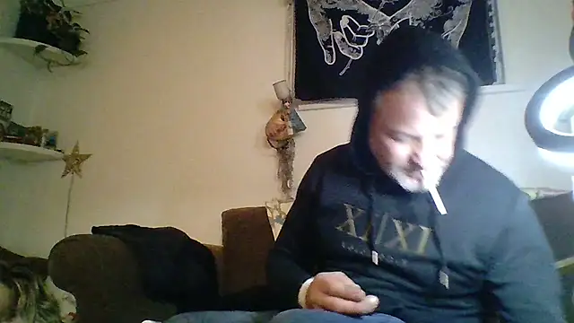 SilverandFox online show from November 6, 10:05 am