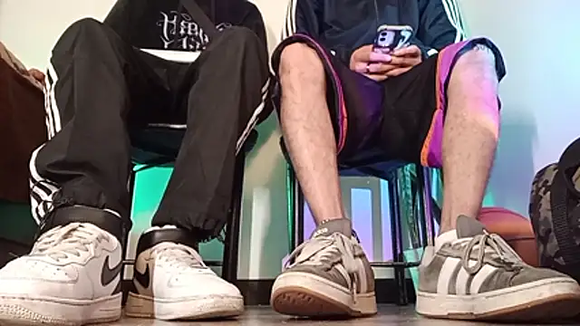 codysmith online show from April 18, 3:43 am