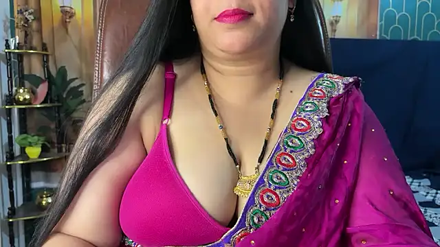 FlatVincy4 online show from April 18, 3:10 am