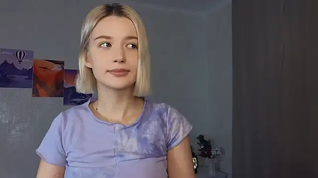 Snapshot of LucyLure chatting on December 21, 9:12 am LucyLure online show from December 21, 9:12 am