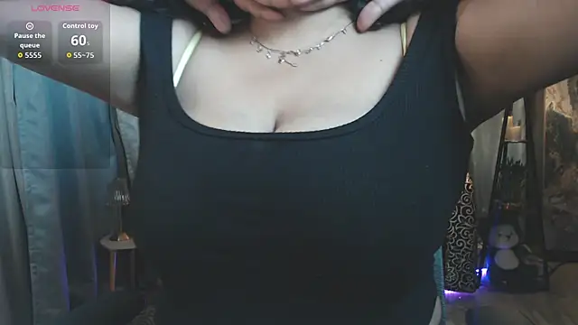 Snapshot of hot_menka chatting on June 27, 7:08 pm hot menka online show from June 27, 7:08 pm