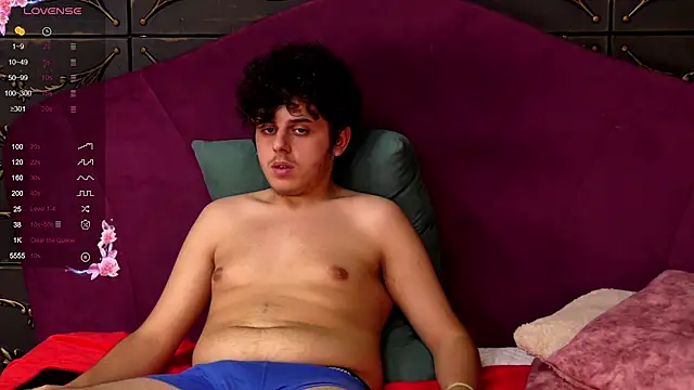 Snapshot of TejLliam chatting on December 22, 5:34 am TejLliam online show from December 22, 5:34 am