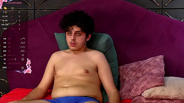 Snapshot of TejLliam chatting on December 22, 8:38 am TejLliam online show from December 22, 8:38 am