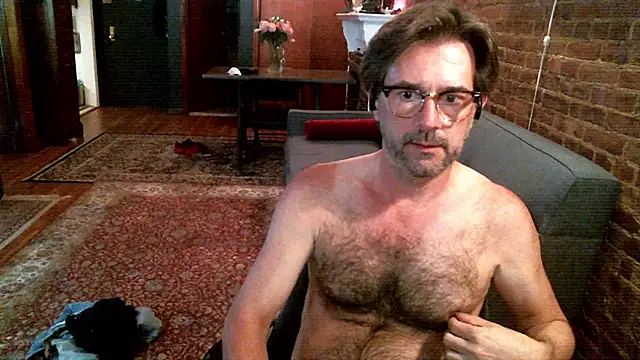 Johnny Bottoms online show from May 18, 9:20 pm