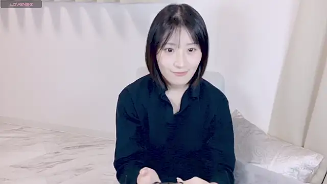 Snapshot of UYU_man chatting on February 9, 4:29 pm UYU man online show from February 9, 4:29 pm