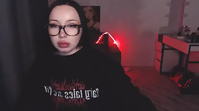 Snapshot of MoranaMissGod chatting on January 8, 1:21 am MoranaMissGod online show from January 8, 1:21 am