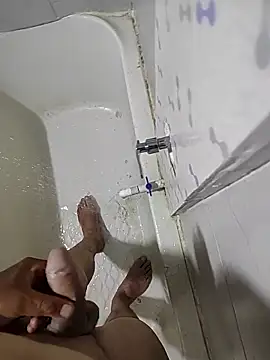 DTuannHallT online show from December 19, 12:39 am