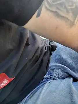 DTuannHallT online show from December 20, 3:52 pm