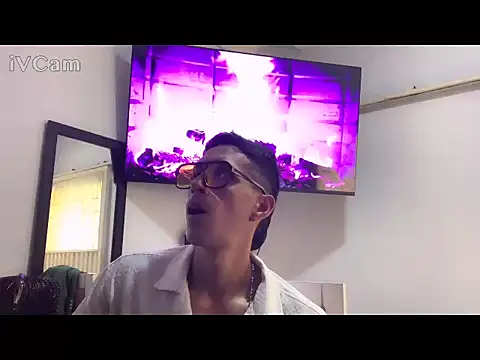 judesmith95 online show from July 29, 5:22 pm