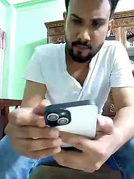 Snapshot of GildanK18 chatting on March 11, 5:02 pm GildanK18 online show from March 11, 5:02 pm