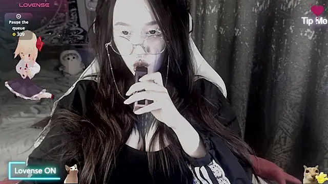 chloe crystall killer online show from May 24, 2:05 am