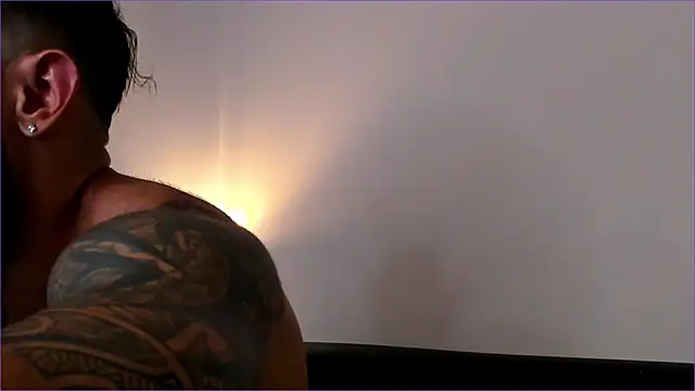 Snapshot of BradLeon_ chatting on September 25, 7:50 pm BradLeon online show from September 25, 7:50 pm