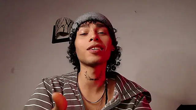 Snapshot of seven7xis chatting on January 22, 9:35 am seven7xis online show from January 22, 9:35 am