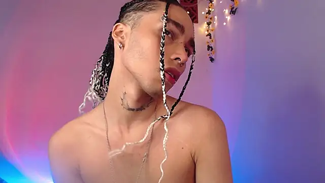 Snapshot of seven7xis chatting on February 27, 3:36 am seven7xis online show from February 27, 3:36 am