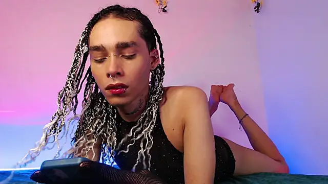 Snapshot of seven7xis chatting on March 1, 5:09 am seven7xis online show from March 1, 5:09 am