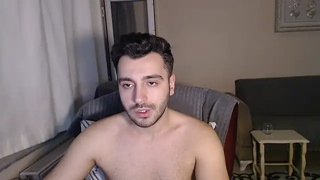 handsomeee04 online show from November 9, 4:38 pm