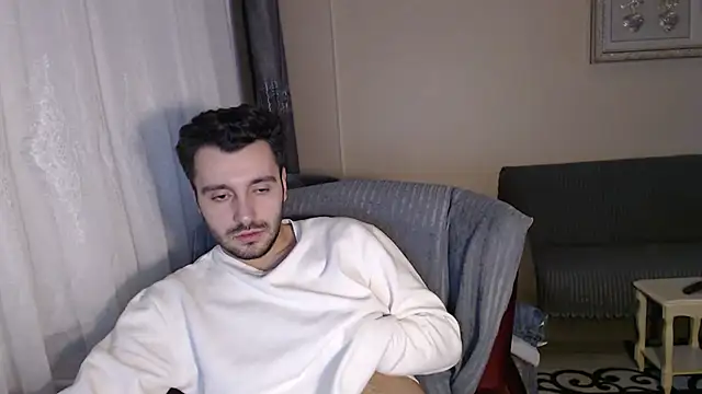 handsomeee04 online show from November 25, 11:05 pm