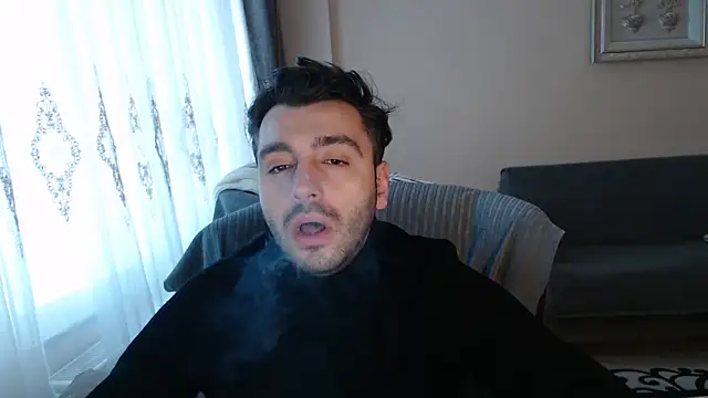 handsomeee04 online show from December 17, 5:57 am