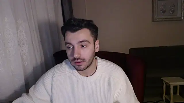 handsomeee04 online show from December 18, 9:10 pm