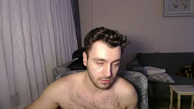 handsomeee04 online show from March 4, 10:16 pm