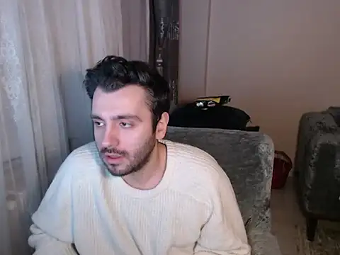 handsomeee04 online show from April 17, 10:35 pm