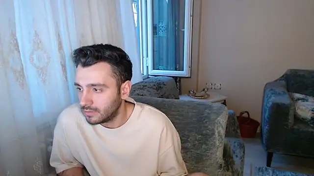 handsomeee04 online show from May 15, 11:56 pm