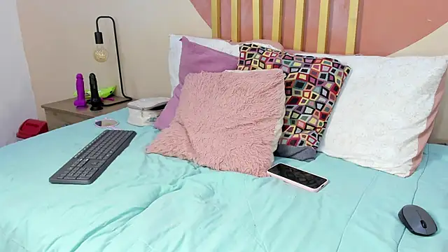 Snapshot of Nicole_Angels_ chatting on May 16, 8:07 pm Nicole Angels online show from May 16, 8:07 pm