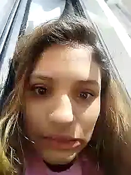 charlotes28 online show from January 1, 2:09 pm