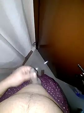 Snapshot of Bloal25 chatting on January 4, 8:28 am Bloal25 online show from January 4, 8:28 am