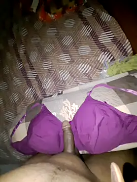 Snapshot of Bloal25 chatting on February 1, 10:15 am Bloal25 online show from February 1, 10:15 am